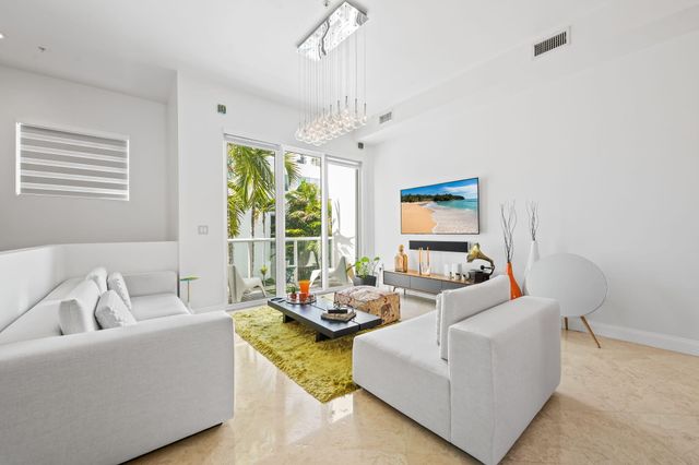 757 NE 4TH Avenue, Fort Lauderdale, FL 33304
