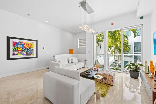 757 NE 4TH Avenue, Fort Lauderdale, FL 33304