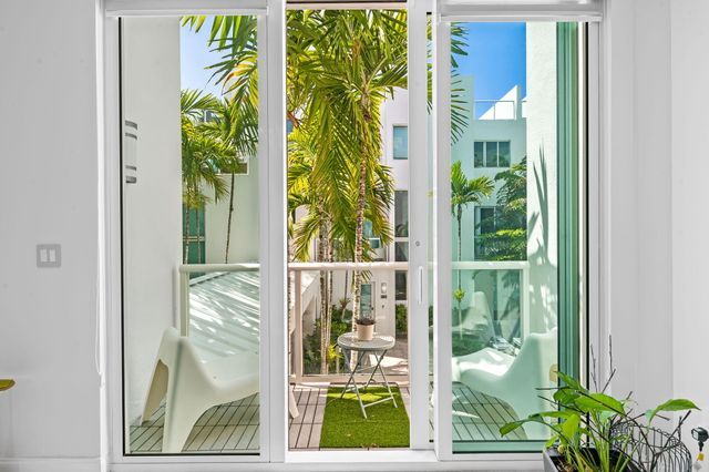 757 NE 4TH Avenue, Fort Lauderdale, FL 33304