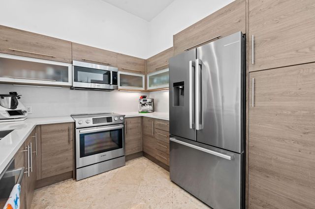 757 NE 4TH Avenue, Fort Lauderdale, FL 33304