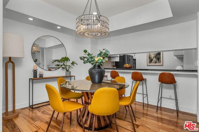 11667 Gorham Avenue 203, Los Angeles, CA 90049