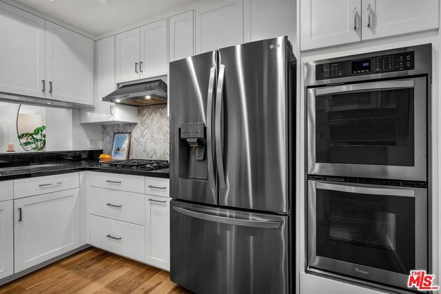 11667 Gorham Avenue 203, Los Angeles, CA 90049