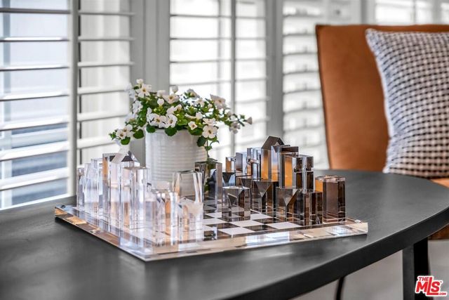 11667 Gorham Avenue 203, Los Angeles, CA 90049