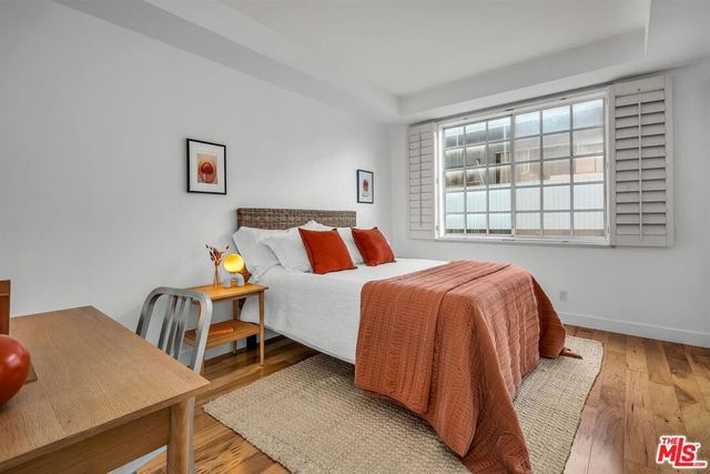 11667 Gorham Avenue 203, Los Angeles, CA 90049