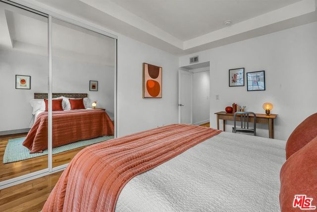 11667 Gorham Avenue 203, Los Angeles, CA 90049