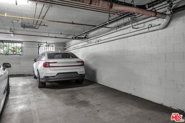 11667 Gorham Avenue 203, Los Angeles, CA 90049