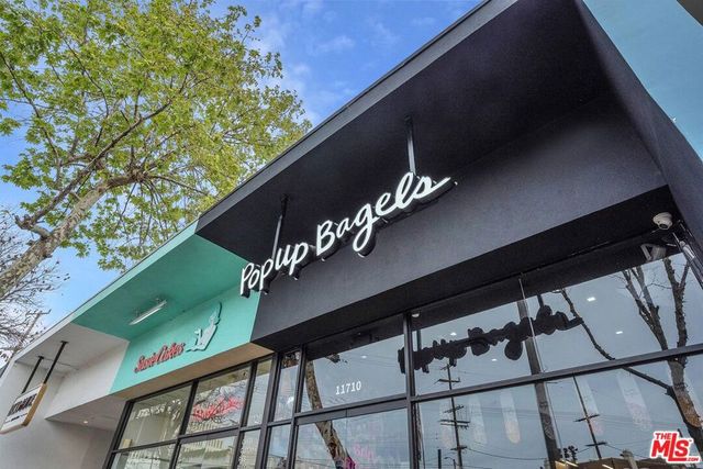 11667 Gorham Avenue 203, Los Angeles, CA 90049