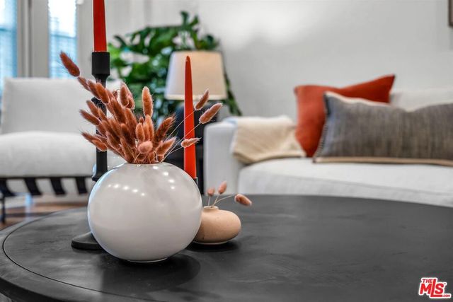 11667 Gorham Avenue 203, Los Angeles, CA 90049