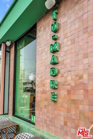 11667 Gorham Avenue 203, Los Angeles, CA 90049