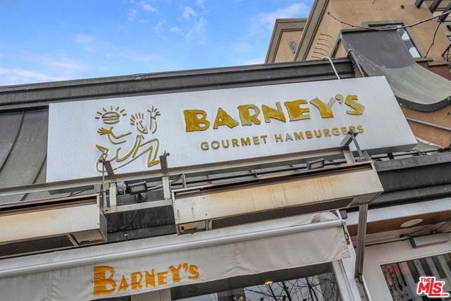 11667 Gorham Avenue 203, Los Angeles, CA 90049