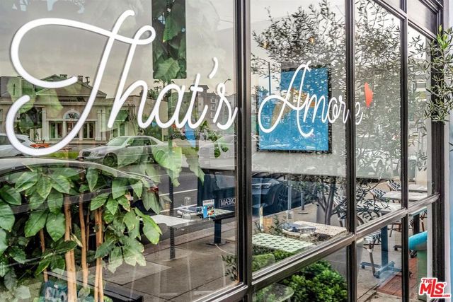 11667 Gorham Avenue 203, Los Angeles, CA 90049