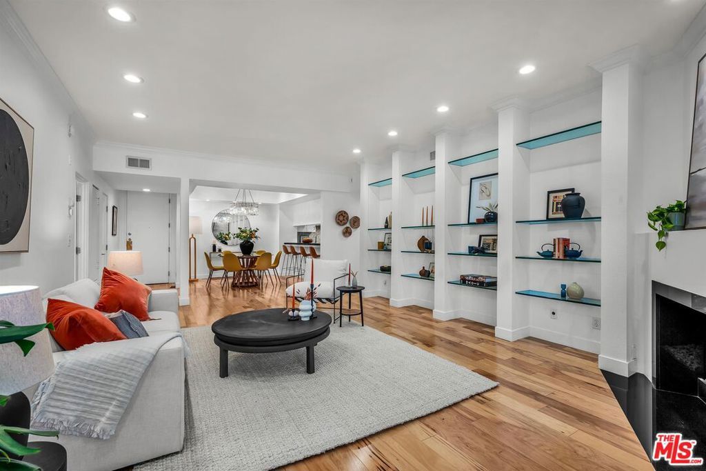 11667 Gorham Avenue 203, Los Angeles, CA 90049