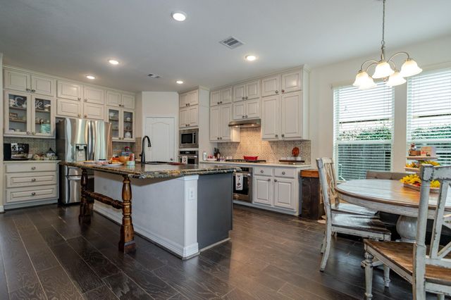 2077 Brookmont Drive, Conroe, TX 77301