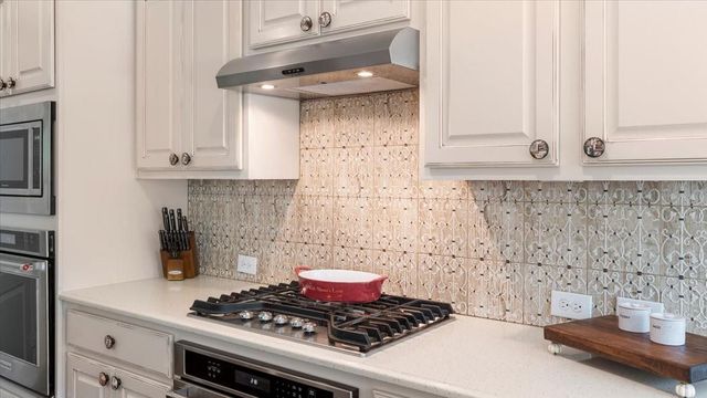 2077 Brookmont Drive, Conroe, TX 77301