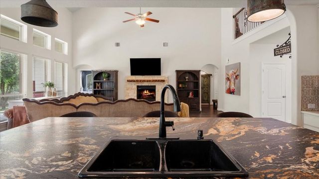 2077 Brookmont Drive, Conroe, TX 77301