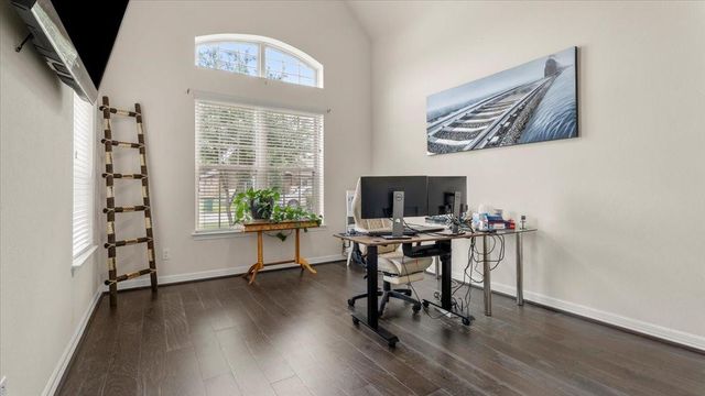 2077 Brookmont Drive, Conroe, TX 77301