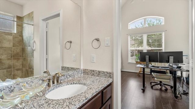 2077 Brookmont Drive, Conroe, TX 77301