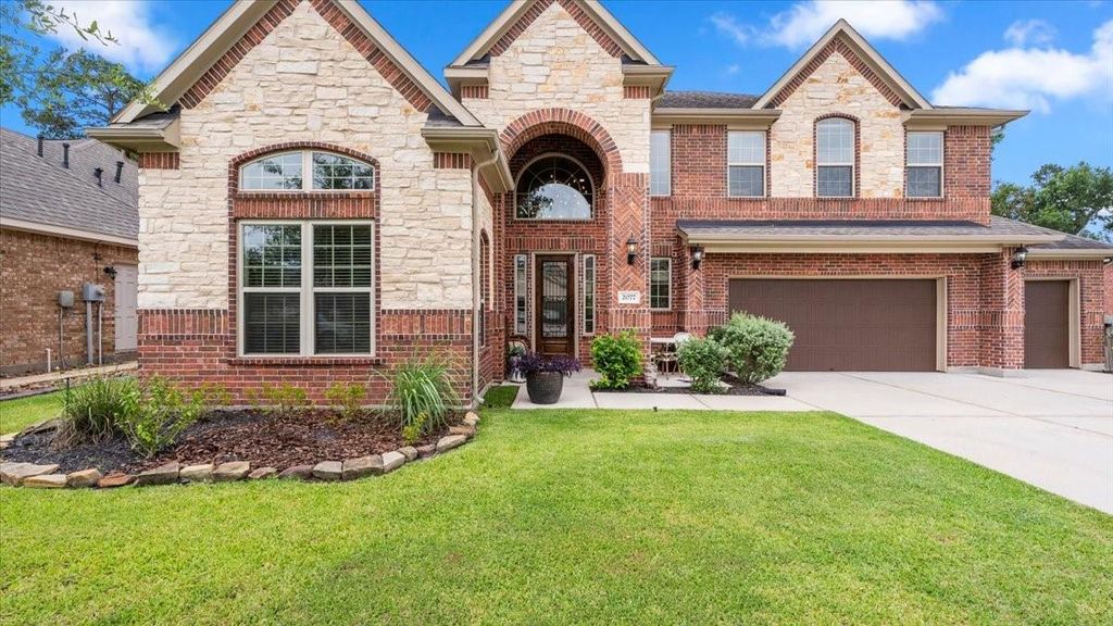 2077 Brookmont Drive, Conroe, TX 77301
