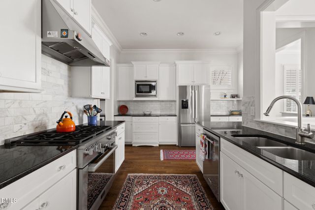 400 E Winmore Avenue, Chapel Hill, NC 27516