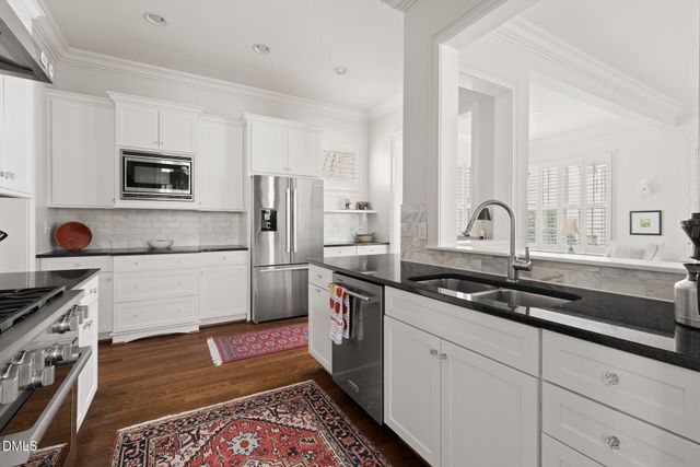 400 E Winmore Avenue, Chapel Hill, NC 27516