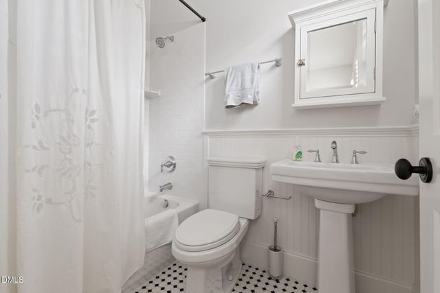 400 E Winmore Avenue, Chapel Hill, NC 27516