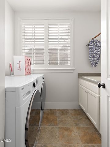 400 E Winmore Avenue, Chapel Hill, NC 27516