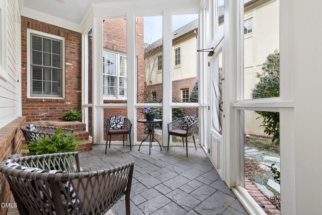 400 E Winmore Avenue, Chapel Hill, NC 27516