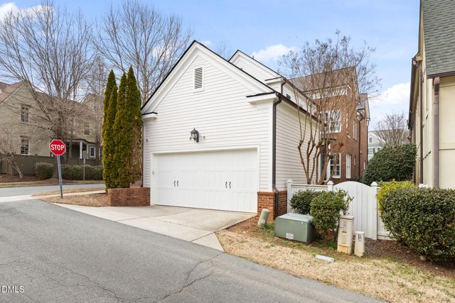 400 E Winmore Avenue, Chapel Hill, NC 27516