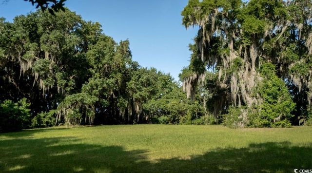 313 Rossdhu Ave., Pawleys Island, SC 29585