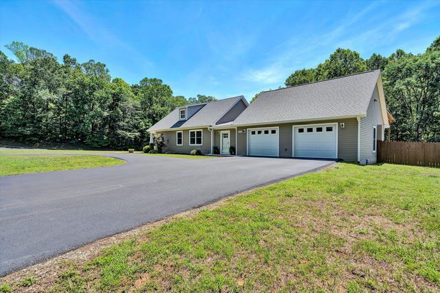 1040 Old Station Loop, Hardy, VA 24101