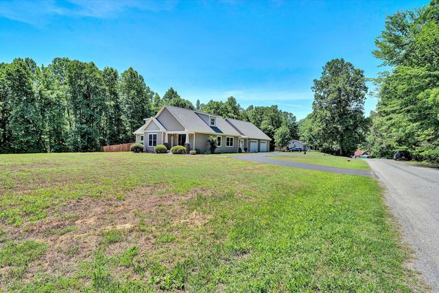1040 Old Station Loop, Hardy, VA 24101
