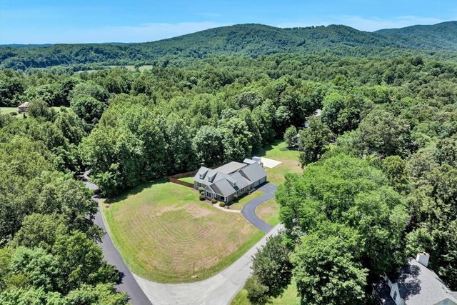 1040 Old Station Loop, Hardy, VA 24101