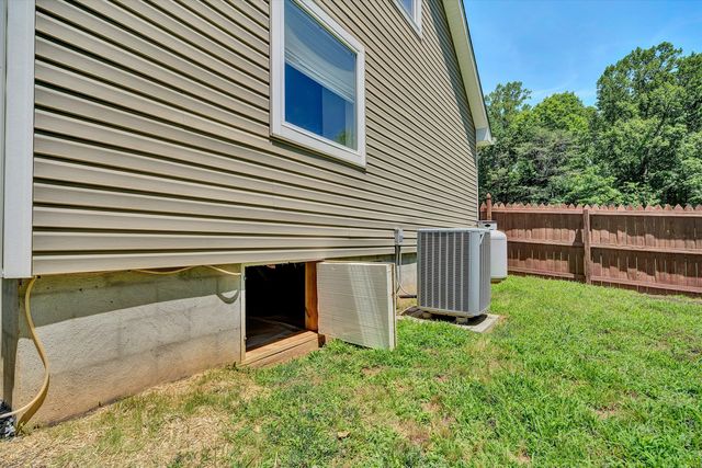 1040 Old Station Loop, Hardy, VA 24101