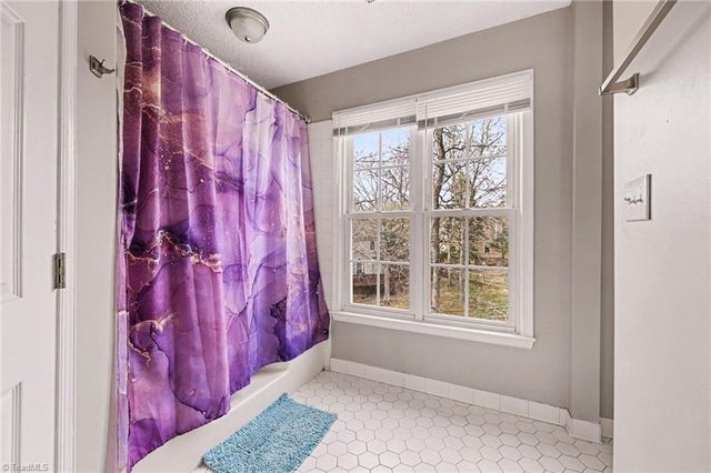 5518 Cobble Glen Court, Greensboro, NC 27407