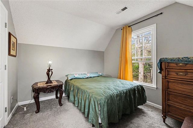 5518 Cobble Glen Court, Greensboro, NC 27407