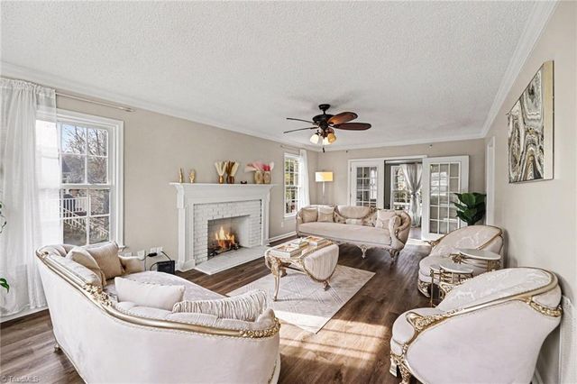 5518 Cobble Glen Court, Greensboro, NC 27407