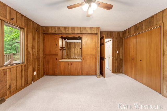 15594 Ritchie Avenue NE, Cedar Springs, MI 49319