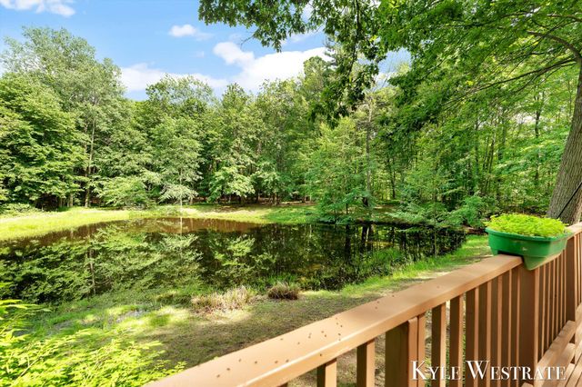 15594 Ritchie Avenue NE, Cedar Springs, MI 49319