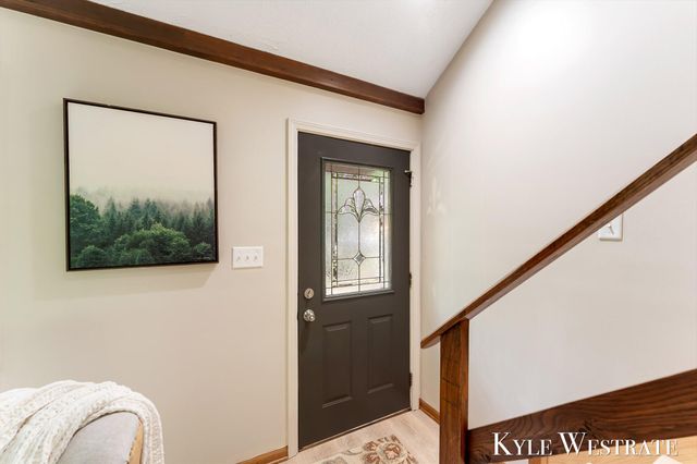 15594 Ritchie Avenue NE, Cedar Springs, MI 49319