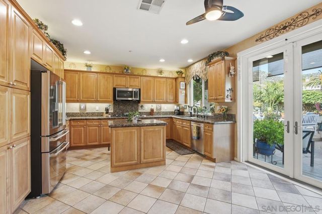 3320 Wild Oak Lane, Escondido, CA 92027