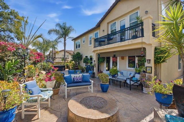 3320 Wild Oak Lane, Escondido, CA 92027