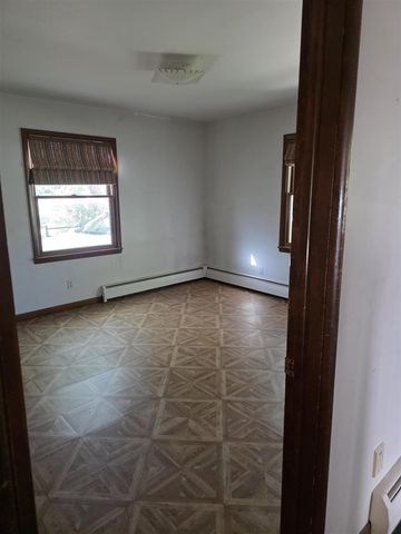 734 N Stewart Avenue, Fremont, MI 49412