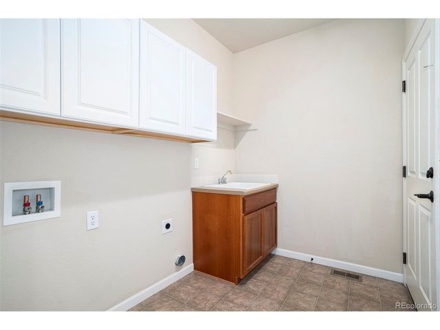 1618 Otis Dr, Longmont, CO 80504