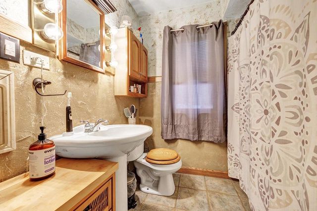 1020 GOODELL STREET, Green Bay, WI 54301