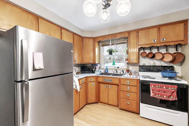 1020 GOODELL STREET, Green Bay, WI 54301