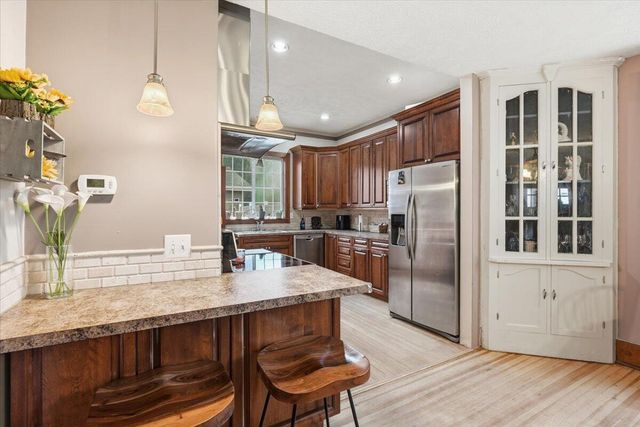 721 W GRAHAM Avenue, Council Bluffs, IA 51503