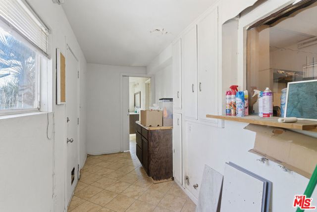 1700 Airport Drive, Bakersfield, CA 93308