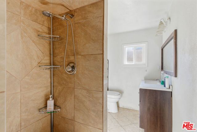 1700 Airport Drive, Bakersfield, CA 93308