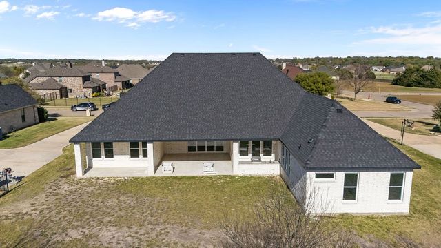 2903 Sunnyside Drive, Ennis, TX 75119