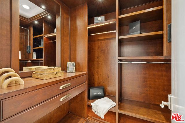 261 S Reeves Drive PH3, Beverly Hills, CA 90212